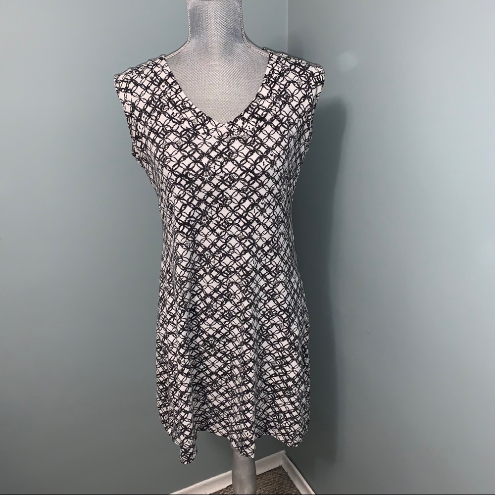 COLUMBIA size small sportswear black white print summer dress casual tennis golf